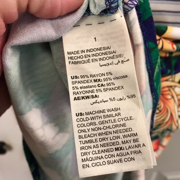 Chico's T-Shirt Dress Floral Size 1 NWOT - Picture 5 of 6